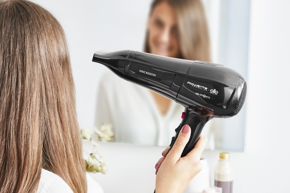 Secar o cabelo, em dias de chuva, é simples com os secadores da Radio Popular