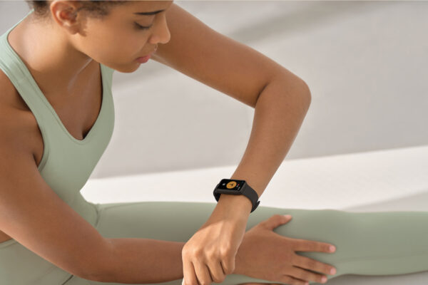 Smartwatch versus pulseira fitness: qual adquirir?
