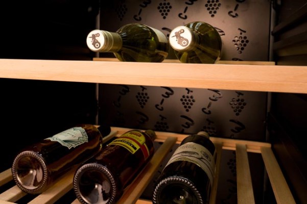 O vinho certo para a temperatura certa com a tua cave de vinhos