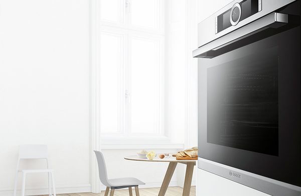 Forno Bosch com tecnologia 3D HotAir em cozinha