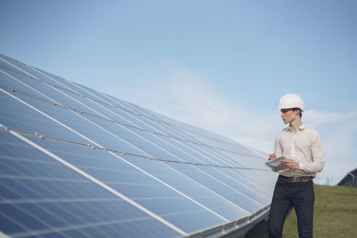 Energia renovável em casa: Painéis solares e armazenamento de energia
