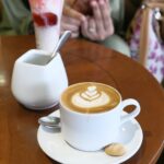 Do matcha ao dirty chai: as bebidas de coffee shop que podes fazer em casa