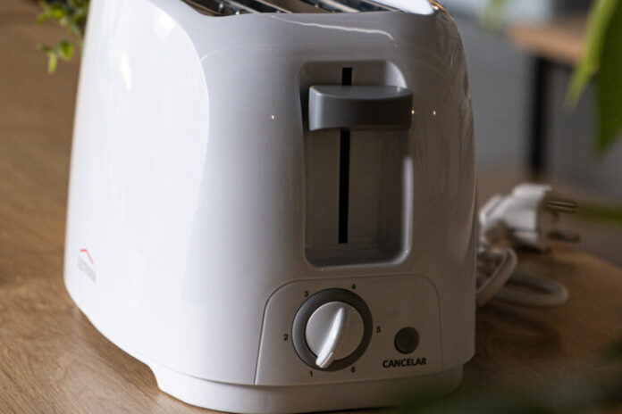 Como limpar bem a tua torradeira