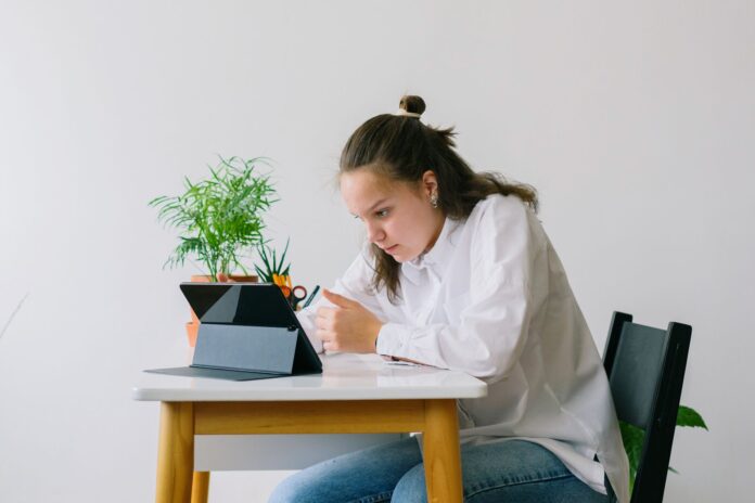 Como escolher a cadeira ideal para estudar durante várias horas